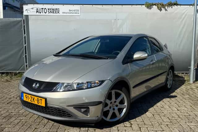 Honda Civic (2008) thumbnail 3