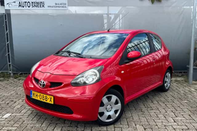 Toyota Aygo (2008) thumbnail 3
