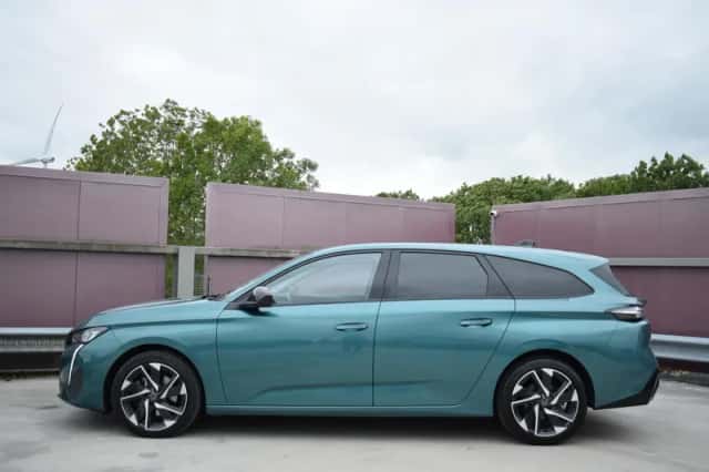 Peugeot 308 (2022) thumbnail 2