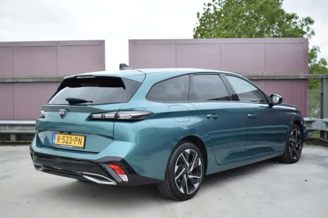 Peugeot 308 (2022) thumbnail 3