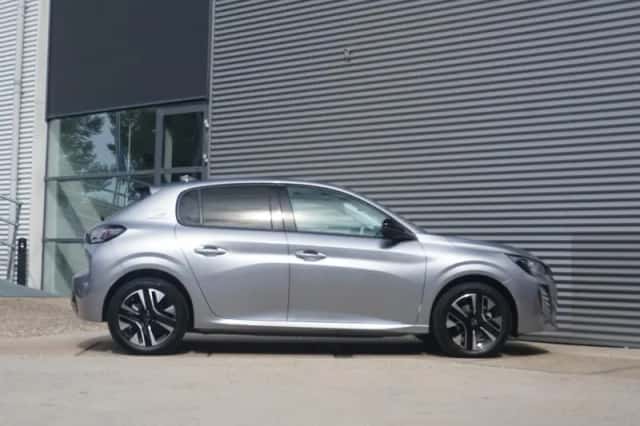 Peugeot e-208 (2025) thumbnail 6