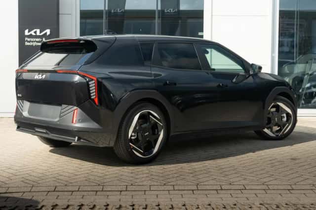Kia EV4 (2026) thumbnail 4