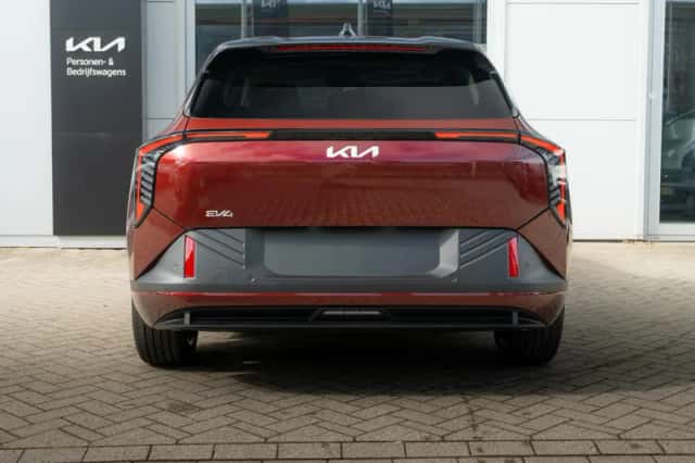 Kia EV4 (2026) thumbnail 5