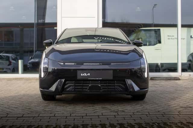 Kia EV4 (2026) thumbnail 3