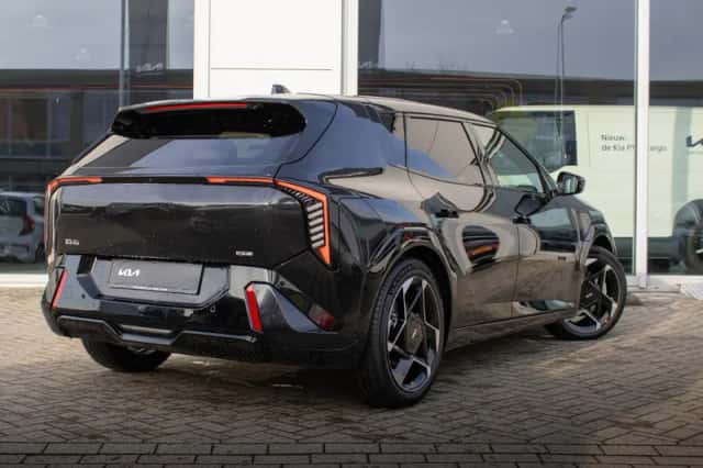Kia EV4 (2026) thumbnail 5