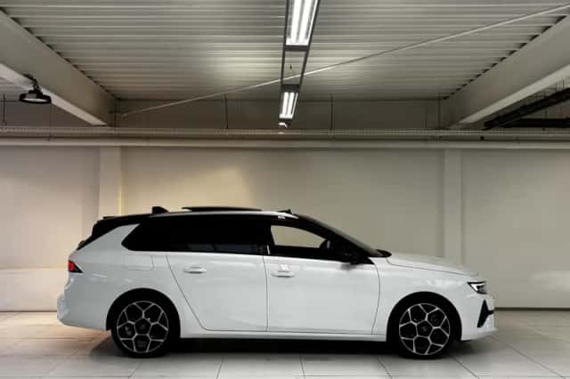 Opel Astra (2023) thumbnail 2