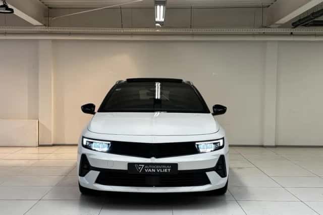 Opel Astra (2023) thumbnail 3