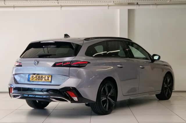 Peugeot 308 (2023) thumbnail 3