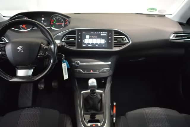 Peugeot 308 (2019) thumbnail 4