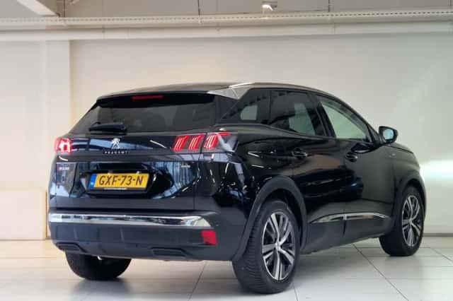 Peugeot 3008 (2022) thumbnail 3