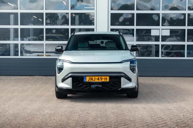 Kia EV3 (2025) thumbnail 2