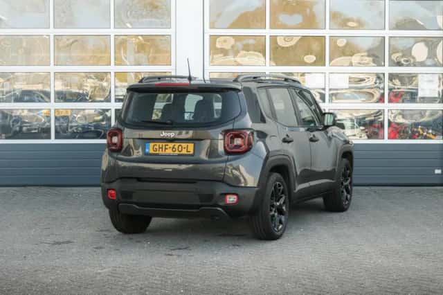 Jeep Renegade (2024) thumbnail 5
