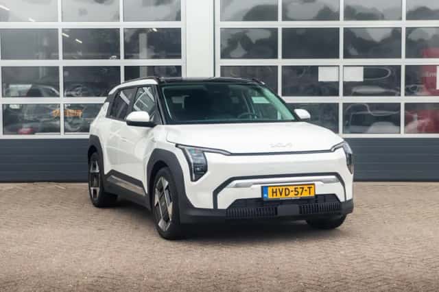 Kia EV3 (2025) thumbnail 4