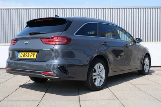 Kia Ceed (2021) thumbnail 5