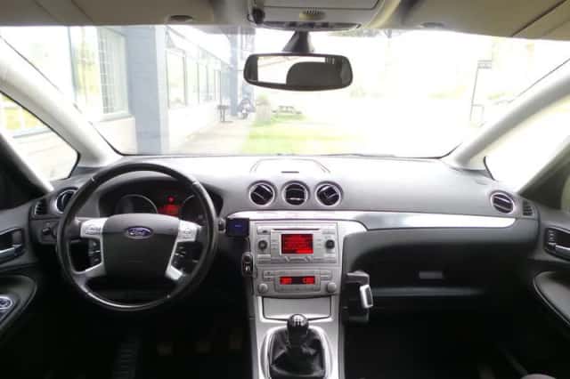Ford S-Max (2007) thumbnail 5