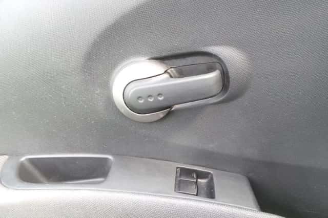 Nissan Micra (2007) thumbnail 6