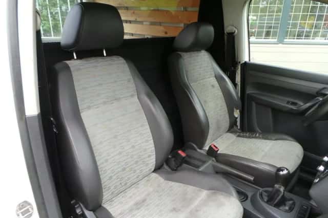 Volkswagen Caddy (2012) thumbnail 2