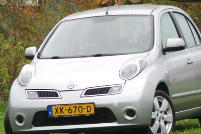 Nissan Micra (2010) thumbnail 4