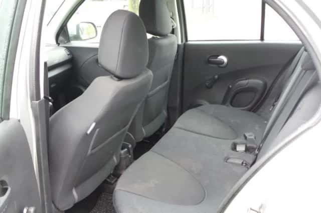Nissan Micra (2010) thumbnail 5