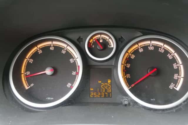Opel Corsa (2007) thumbnail 3