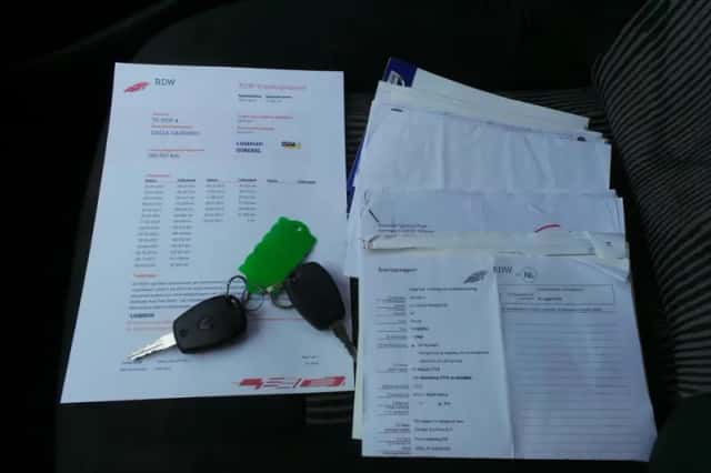 Dacia Sandero (2011) thumbnail 4