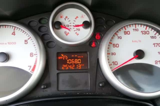 Peugeot 207 (2010) thumbnail 3