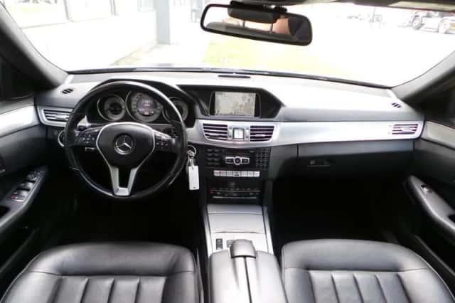 Mercedes-Benz E-Klasse (2013) thumbnail 2
