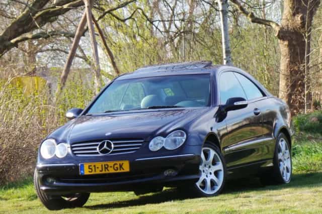 Mercedes-Benz CLK-Klasse (2002) thumbnail 1