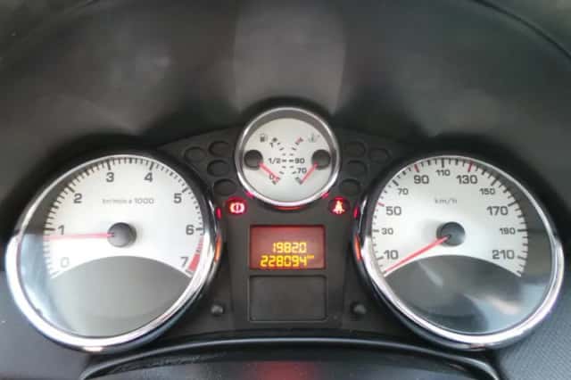 Peugeot 207 (2011) thumbnail 3
