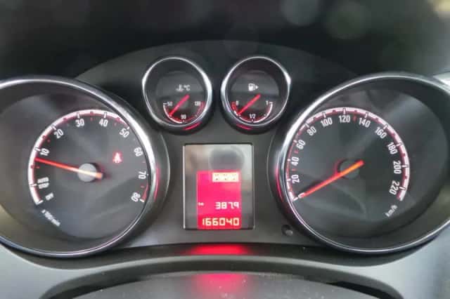 Opel Meriva (2013) thumbnail 3