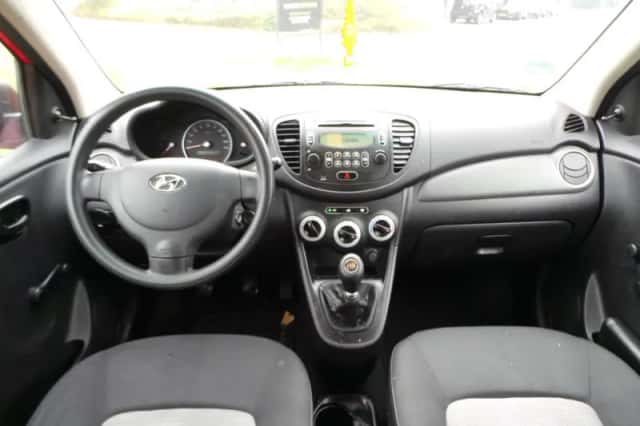 Hyundai i10 (2010) thumbnail 2