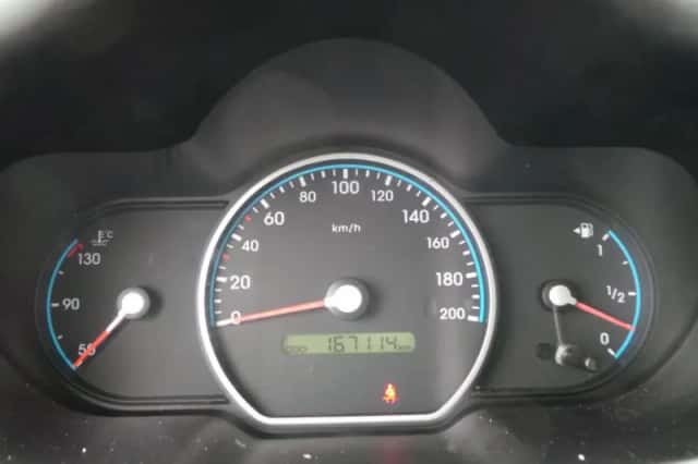 Hyundai i10 (2010) thumbnail 3