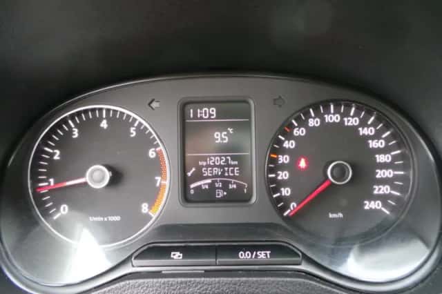 Volkswagen Polo (2011) thumbnail 3