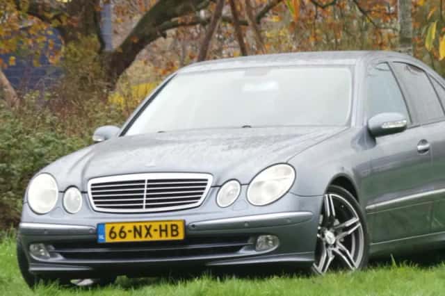 Mercedes-Benz E-Klasse (2004) thumbnail 6