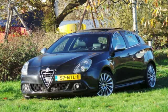Alfa Romeo Giulietta (2010) thumbnail 1
