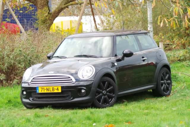 MINI One (2010) thumbnail 1