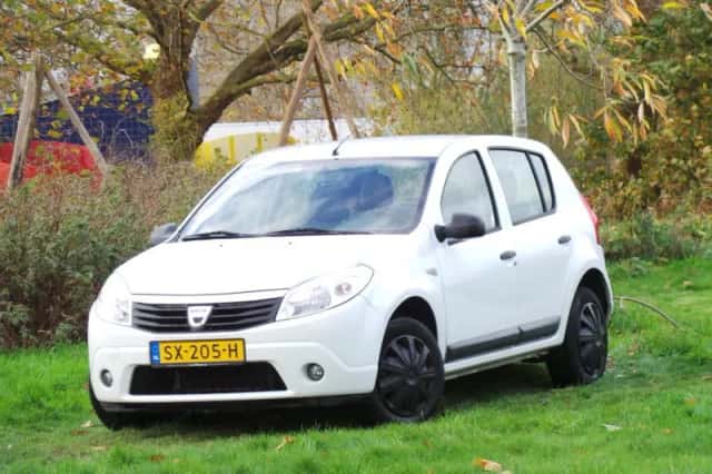 Dacia Sandero (2012) thumbnail 1