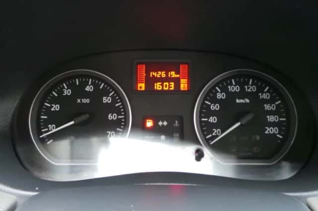 Dacia Sandero (2012) thumbnail 3