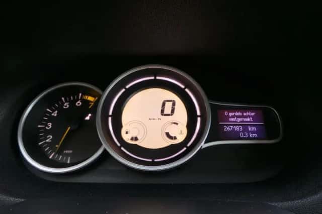 Renault Mégane (2009) thumbnail 3