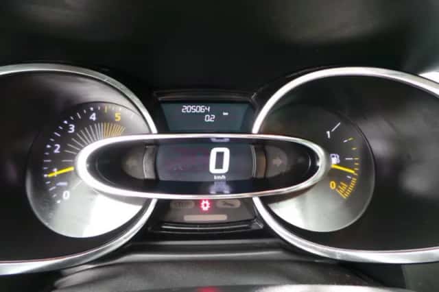 Renault Clio (2013) thumbnail 3
