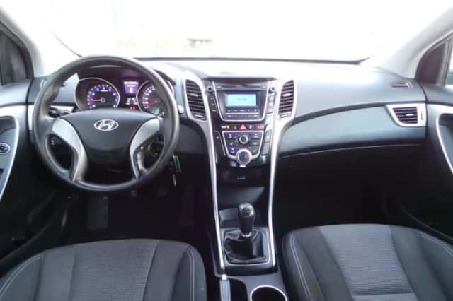 Hyundai i30 (2012) thumbnail 2