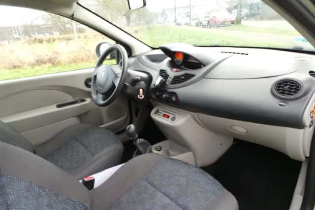 Renault Twingo (2009) thumbnail 2