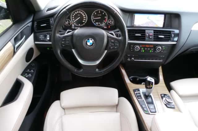 BMW X3 (2013) thumbnail 2