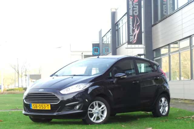 Ford Fiesta (2015) thumbnail 6