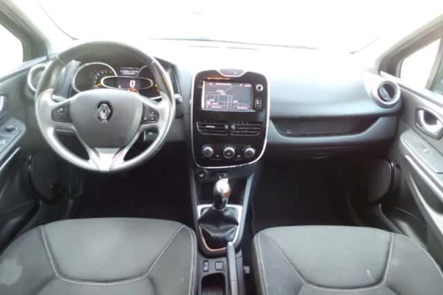 Renault Clio (2016) thumbnail 2