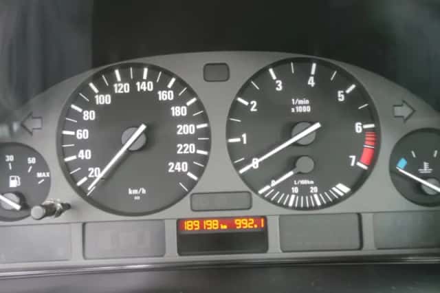 BMW 5-Serie (1999) thumbnail 3