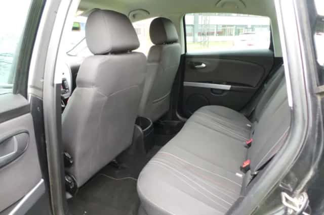 SEAT Leon (2011) thumbnail 6