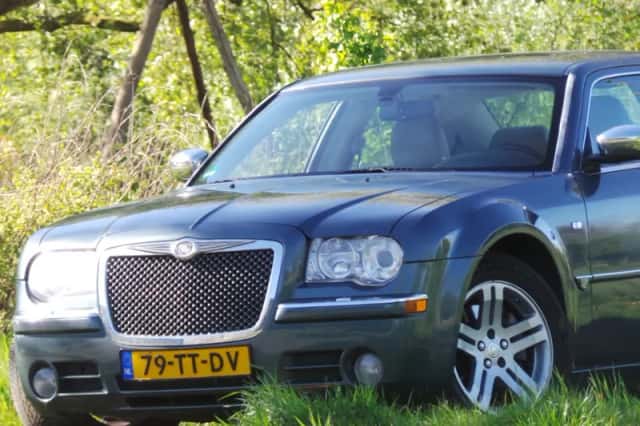 Chrysler 300C (2007) thumbnail 4