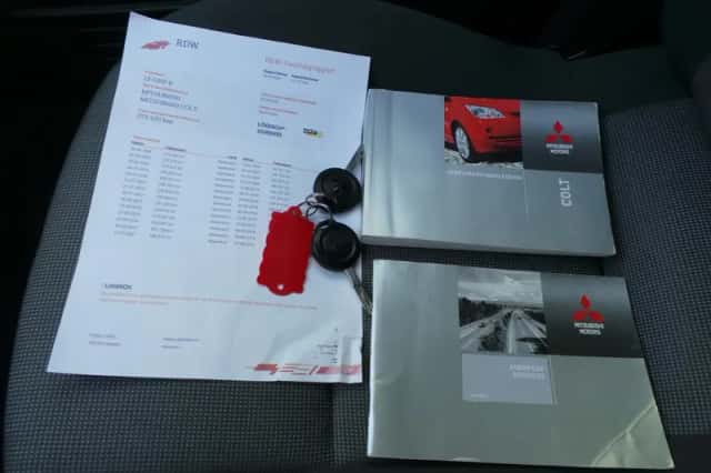 Mitsubishi Colt (2008) thumbnail 4