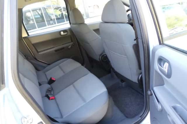 Mitsubishi Colt (2008) thumbnail 6